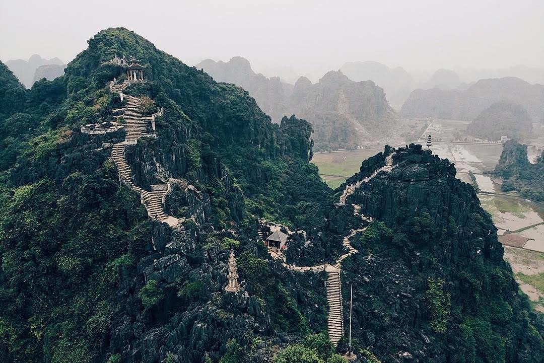 The climbing path in Mua Cave, Ninh Binh