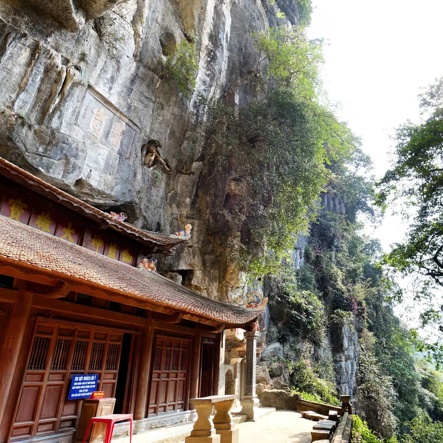Trung Pagoda in Bich Dong, Ninh Binh 