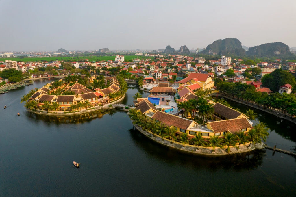 Panoramic view of Emeralda Tam Coc