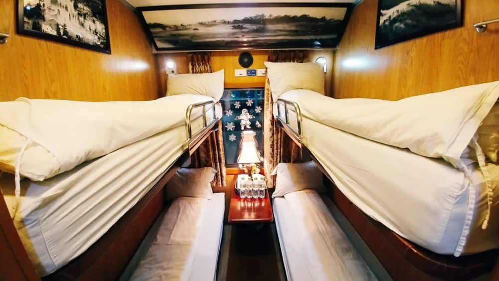 a comfortable cabin on Vietnam overnight trains