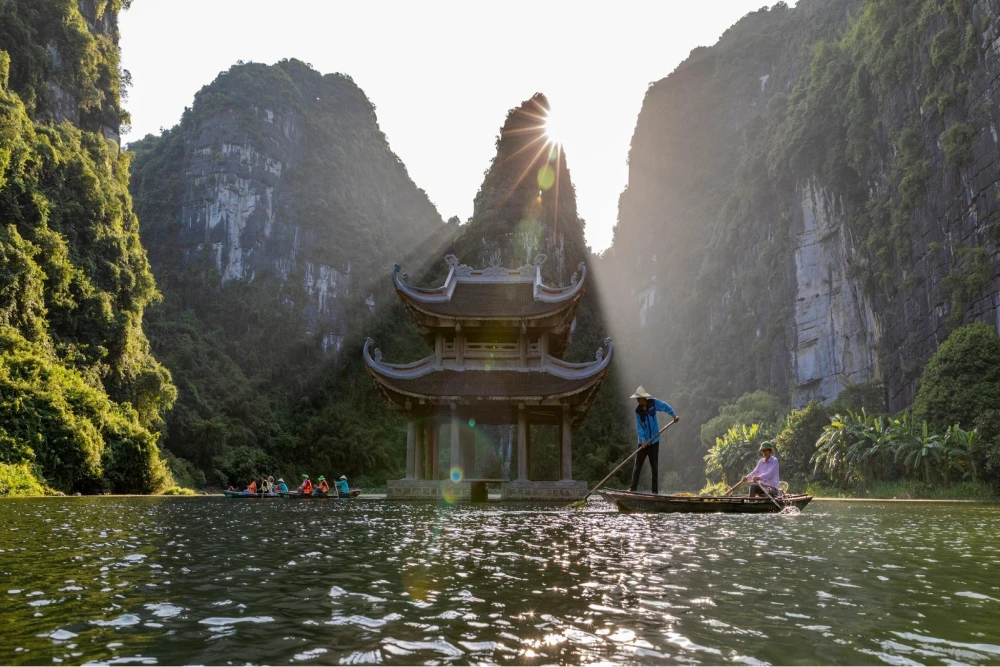 Ninh Binh free and easy tour
