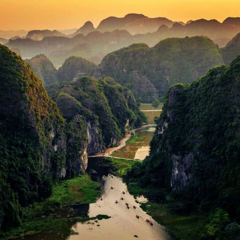 View from Mua CAve