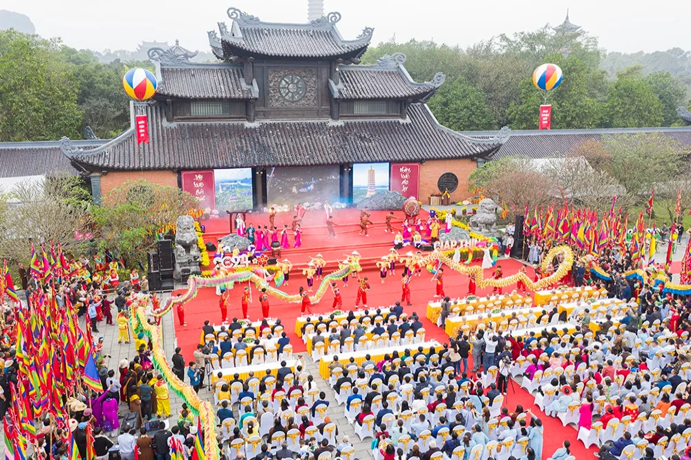 Performances in Bai Dinh Festival