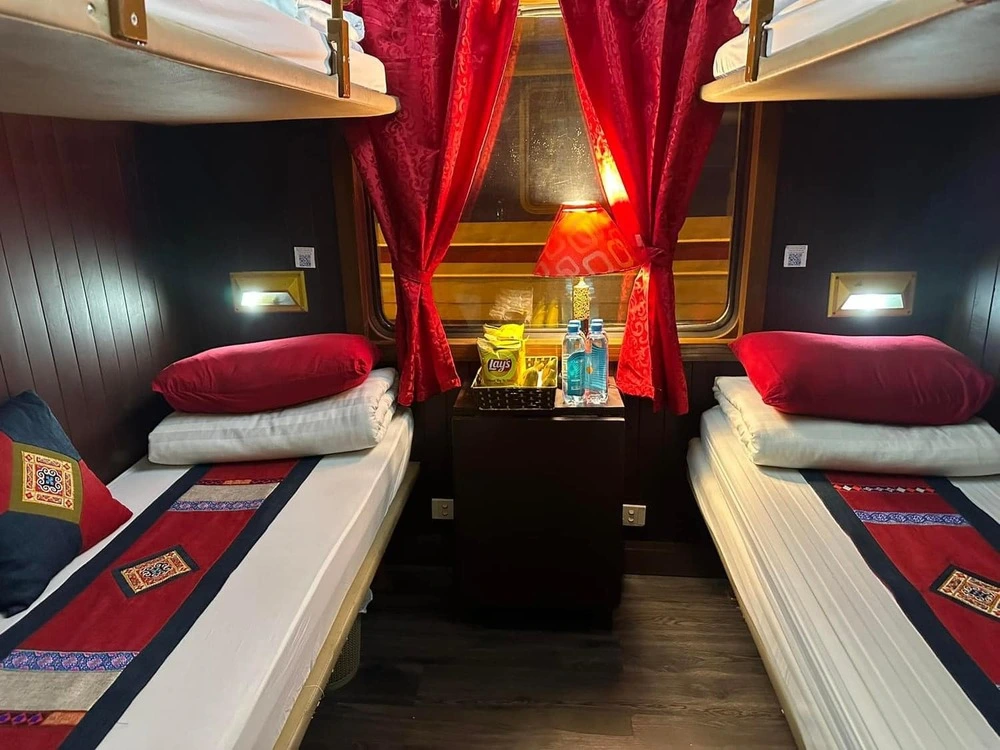 Sleeper train cabin for overnight travel from Sapa to Ninh Binh
