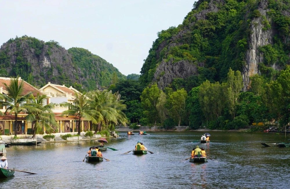 Boat Trip in Tam Coc