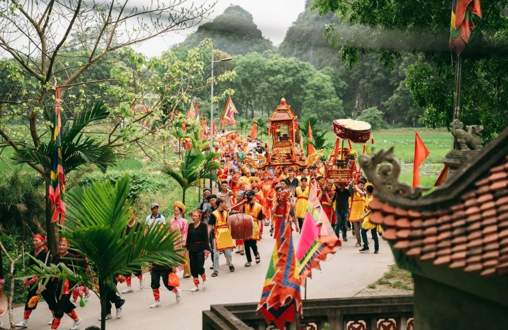Hoa Lu festival