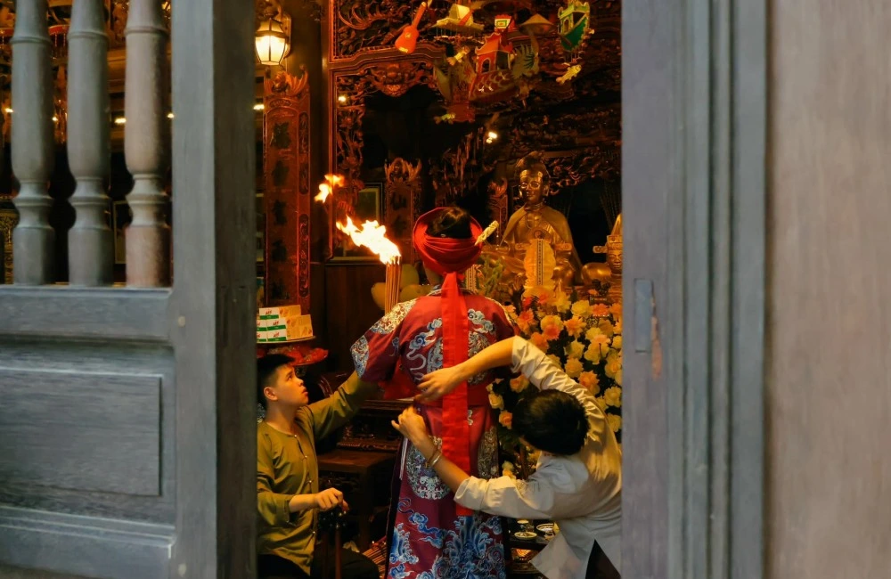 People gathering for ritual perfomances in the new year as a way to wish for luck
